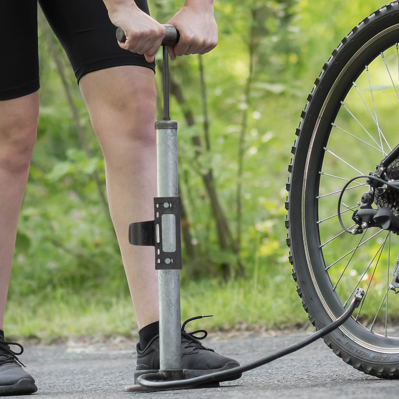 Bike Pump Frame Mount - ที่หนีบปั๊มลมจักรยานแบบพกพา 2 ชิ้น น้ำหนักเบา ทนทาน ติดตั้งบนเฟรม