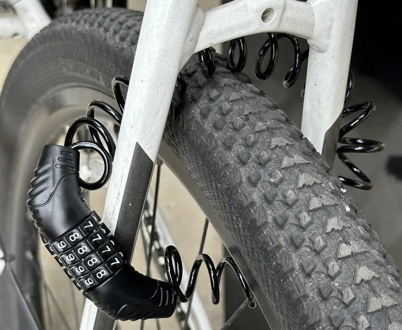 ล็อคสายกันขโมยหมวกกันน็อคคลาสส - Chain Lock Combination บทวิจารณ์และราคา