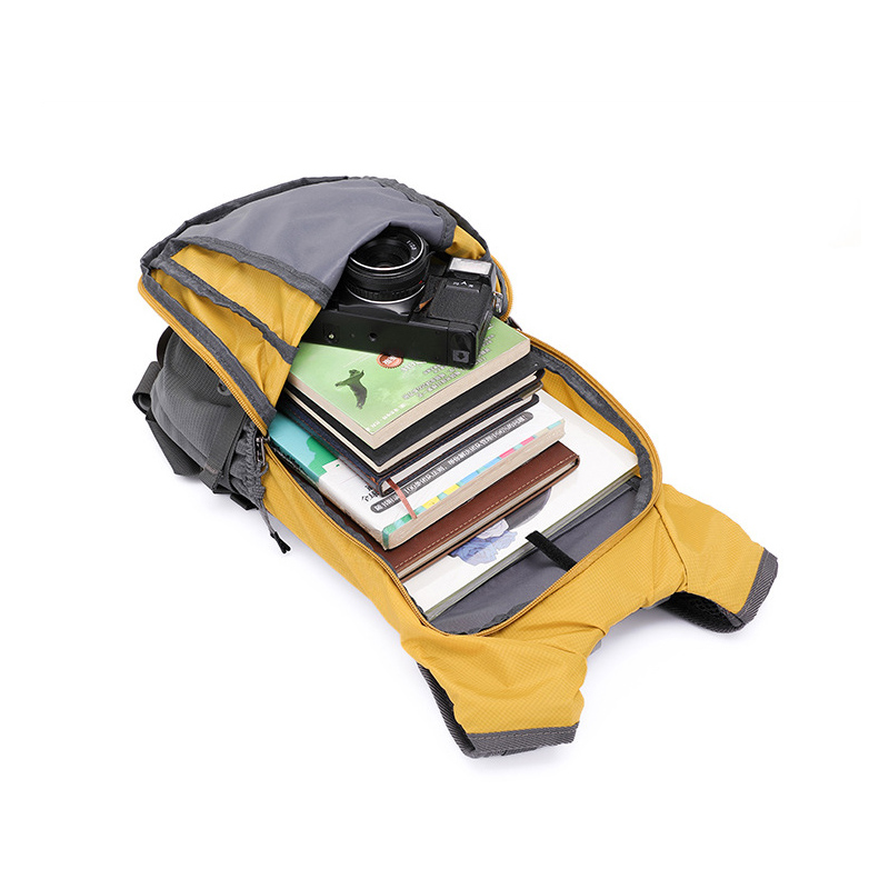 กระเป๋าเป้สะพายหลังน้ำหนักเบา  - Cycling Commuter Backpack บทวิจารณ์และราคา
